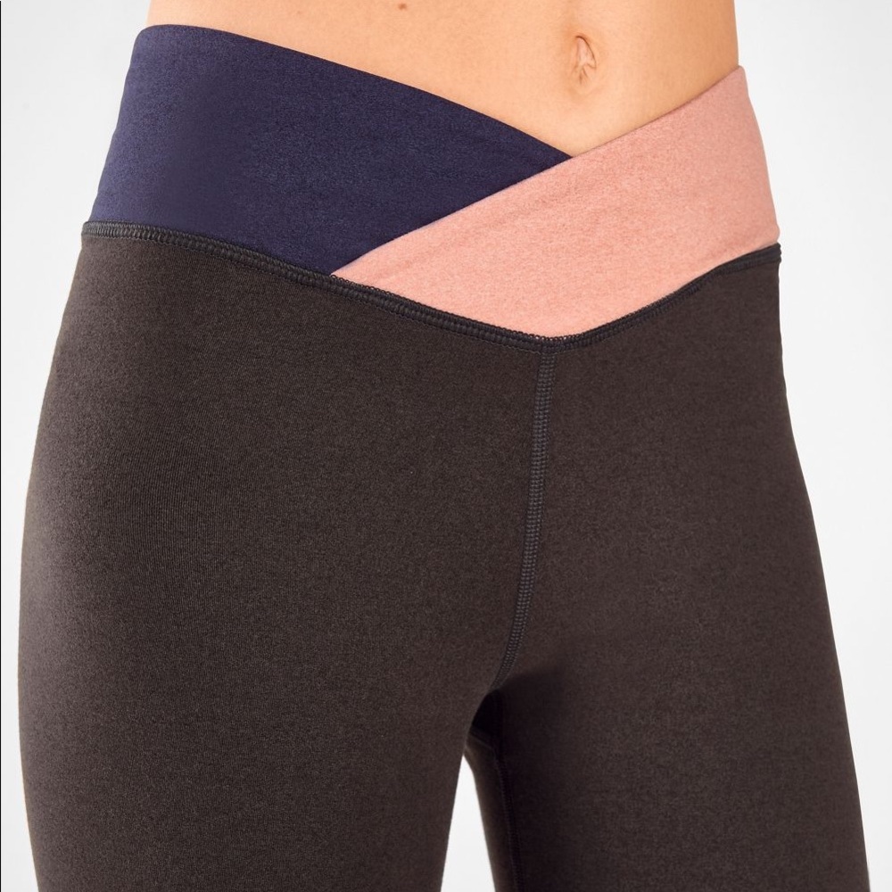 NWOT Fabletics Winn II Heathered 7/8 Leggings